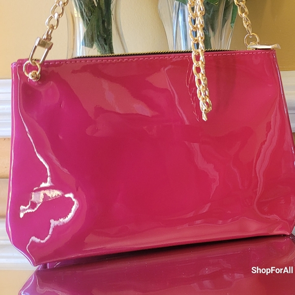 - Yves Saint Laurent - Picture 11 of 12